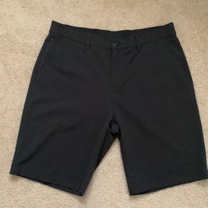 Men’s size 34 black Callaway shorts